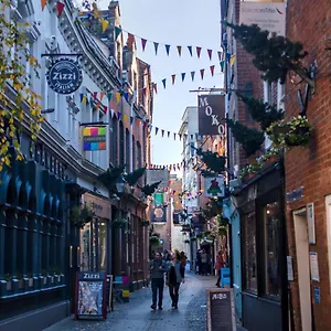 half-price-offer-exeter-city-apartment.exeterhotels.net/