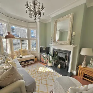 Holiday home - 66 Scott Street, York